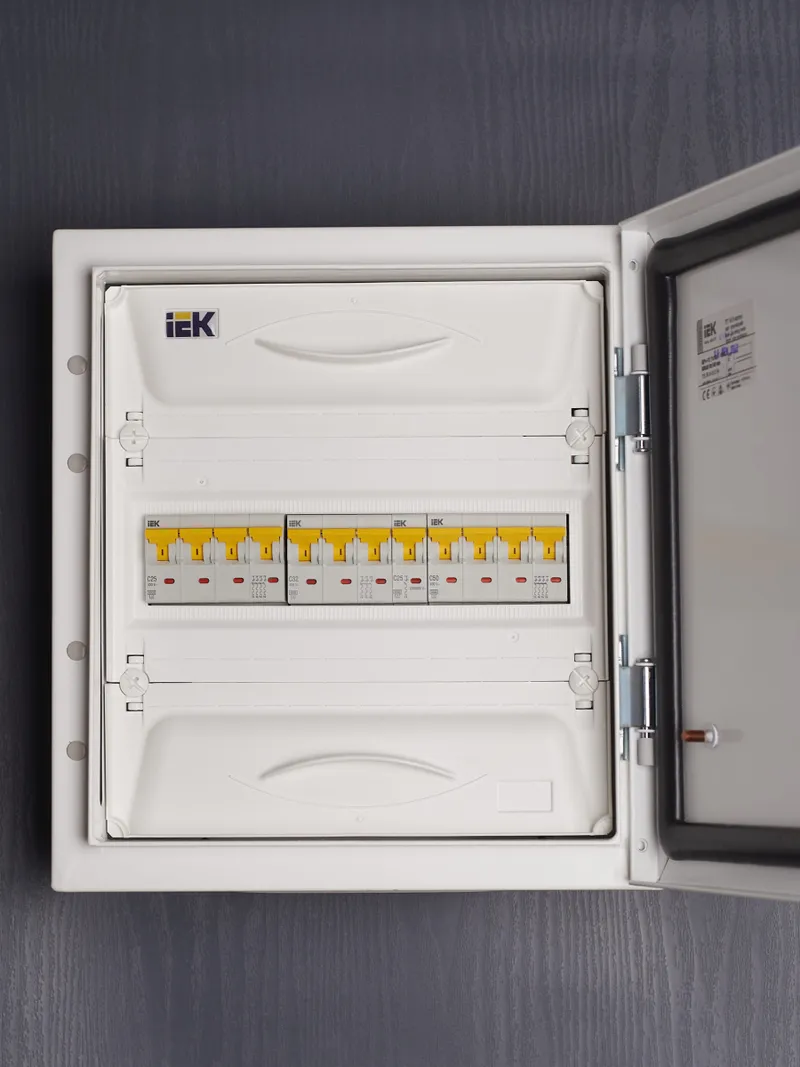 mcb-iek-karat-60m-3p-32a-6ka-type-c MCB IEK KARAT 60M 3P 32A 6kA Type C